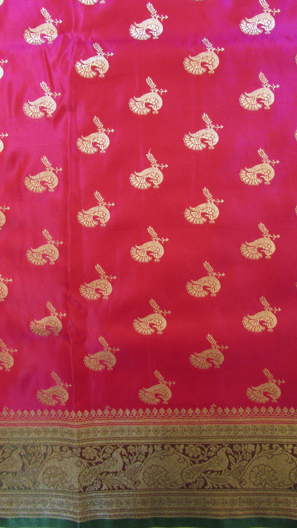 Saundarya Women's Magenta Banarasi Silk Saree