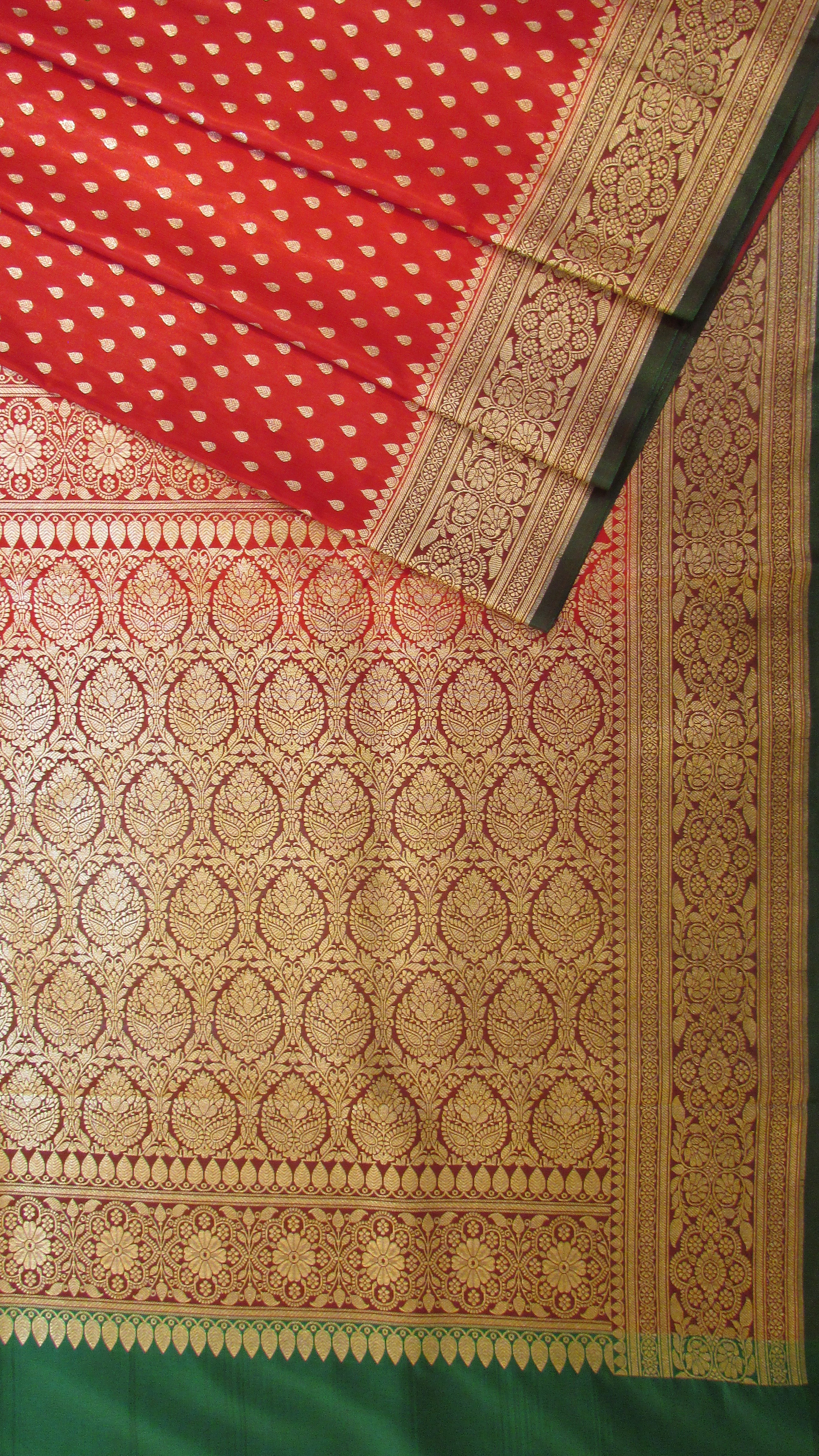 Saundarya Women's Red Banarasi Silk Saree