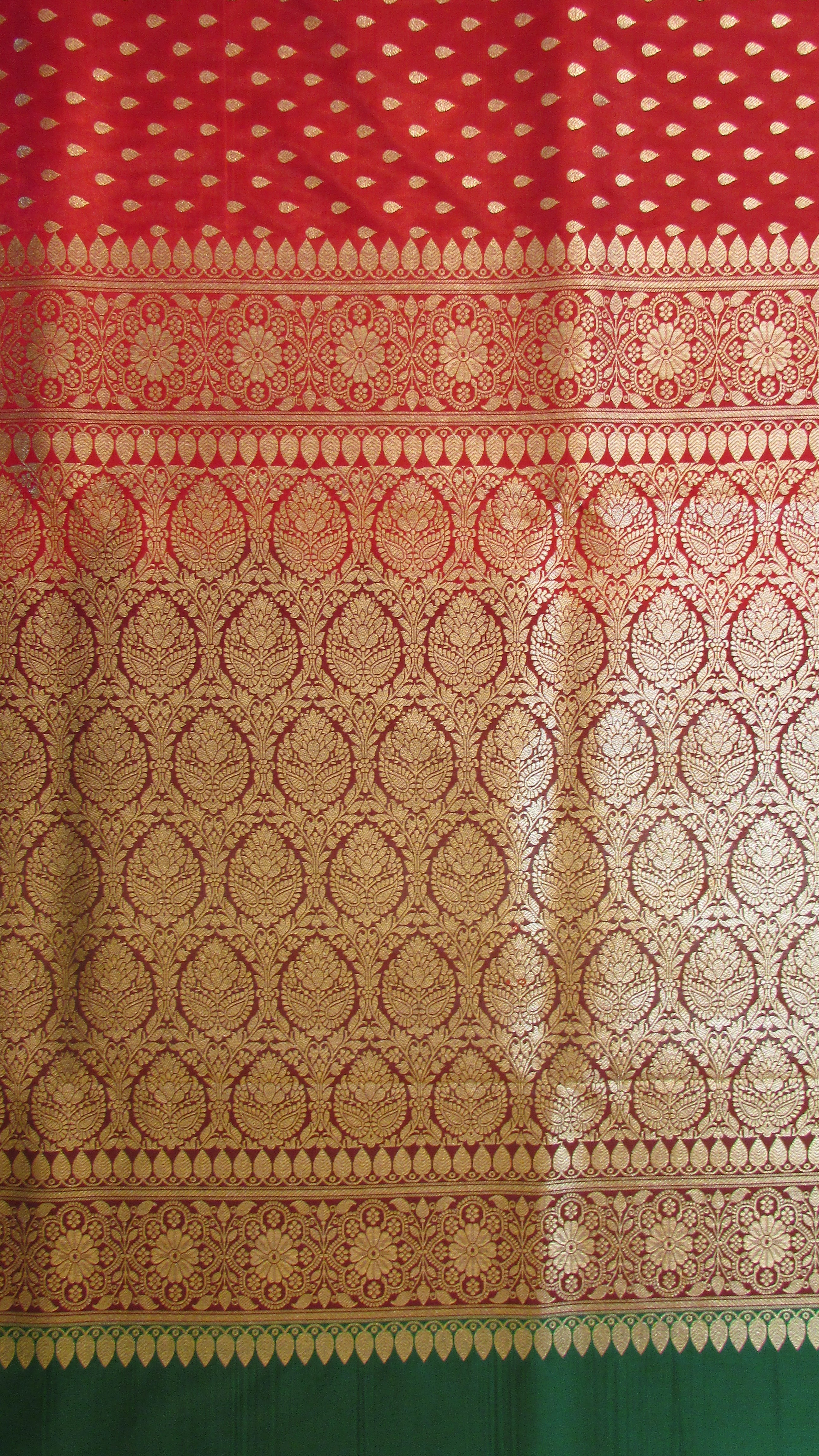 Saundarya Women's Red Banarasi Silk Saree