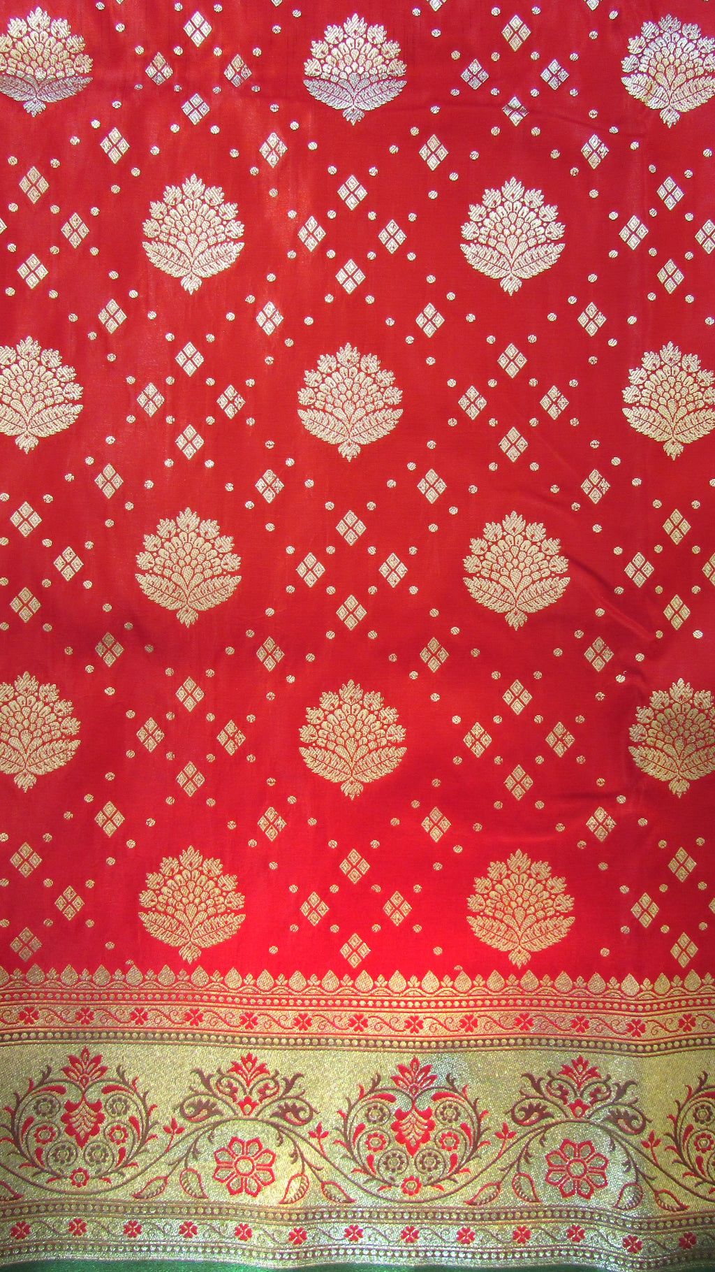 Saundarya Women's Red Banarasi Silk Saree