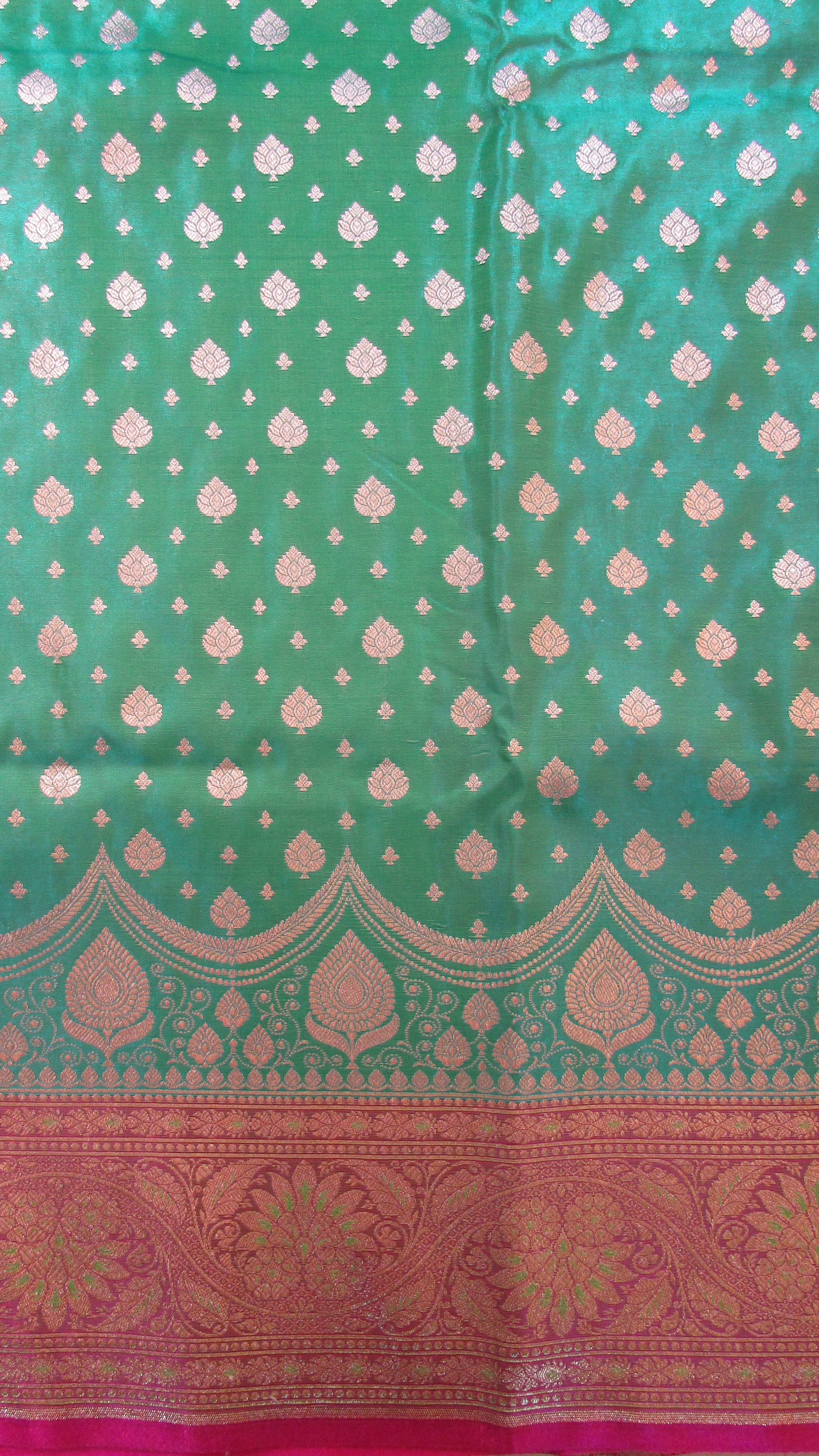 Saundarya Women's Light Green Banarasi Silk Saree