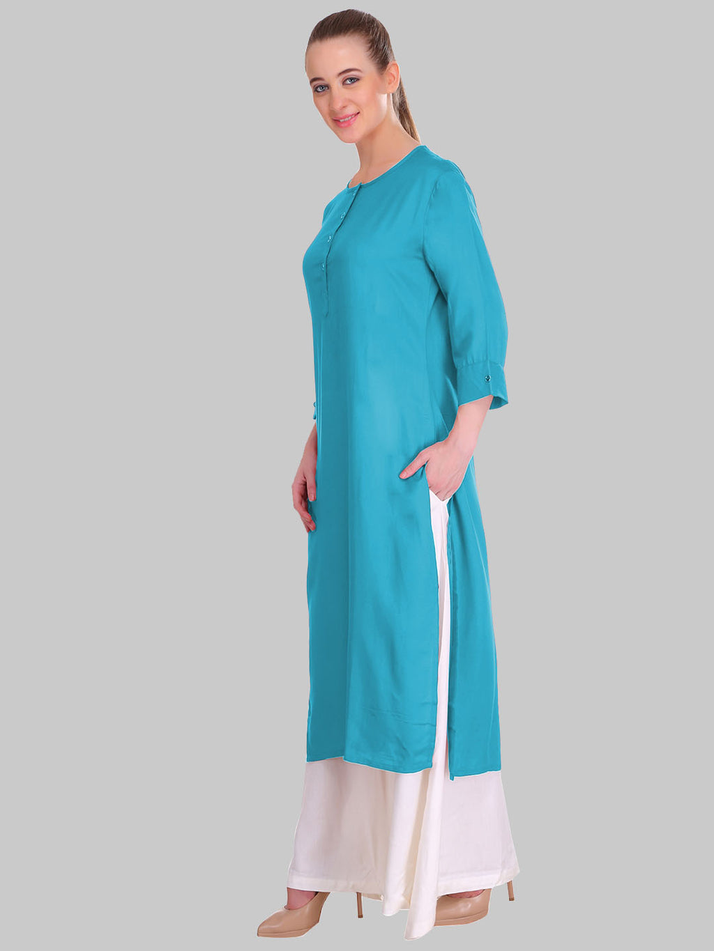 Saundarya Women's Rama Green Plain Rayon Straight Kurta