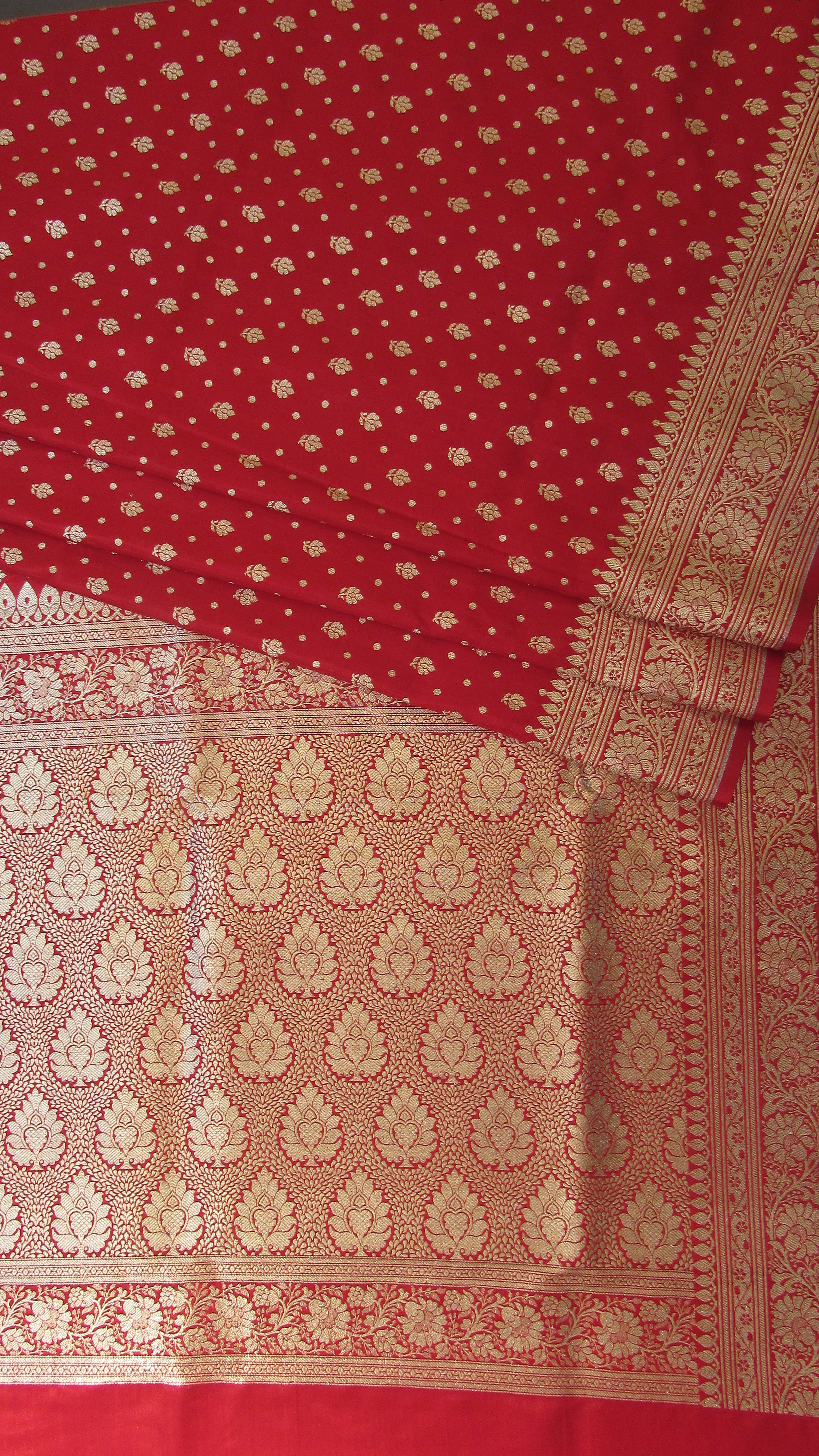 Saundarya Women's Red Banarasi Silk Saree