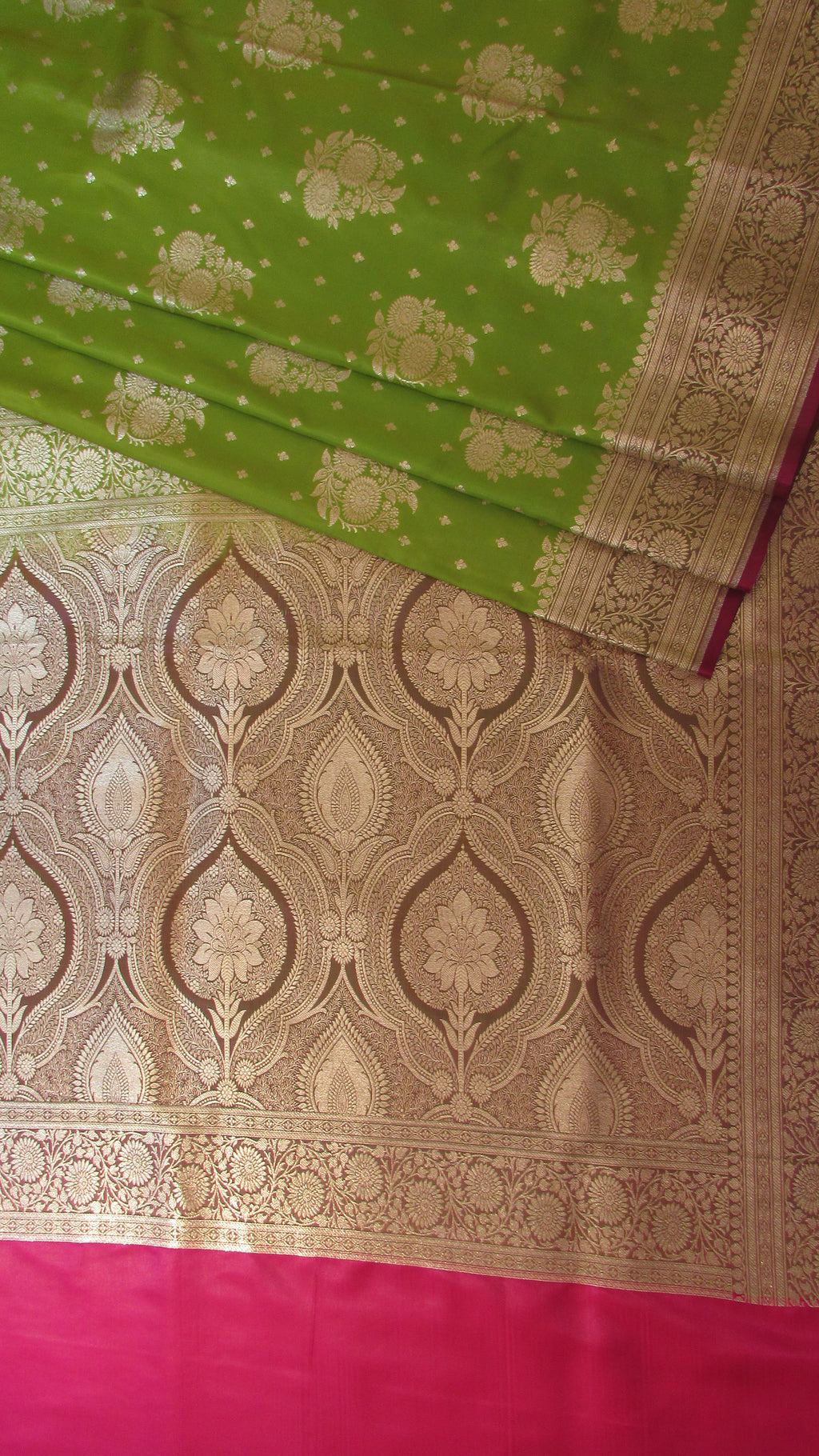 Saundarya Women's Parrot Green Banarasi Silk Saree