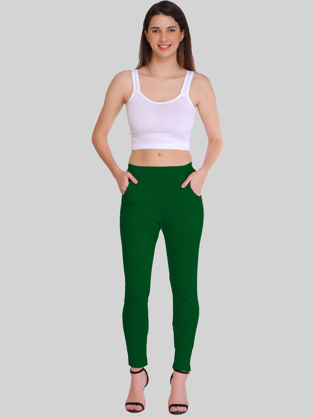 Saundarya Women's Bottle Green Pocket Leggings Cotton