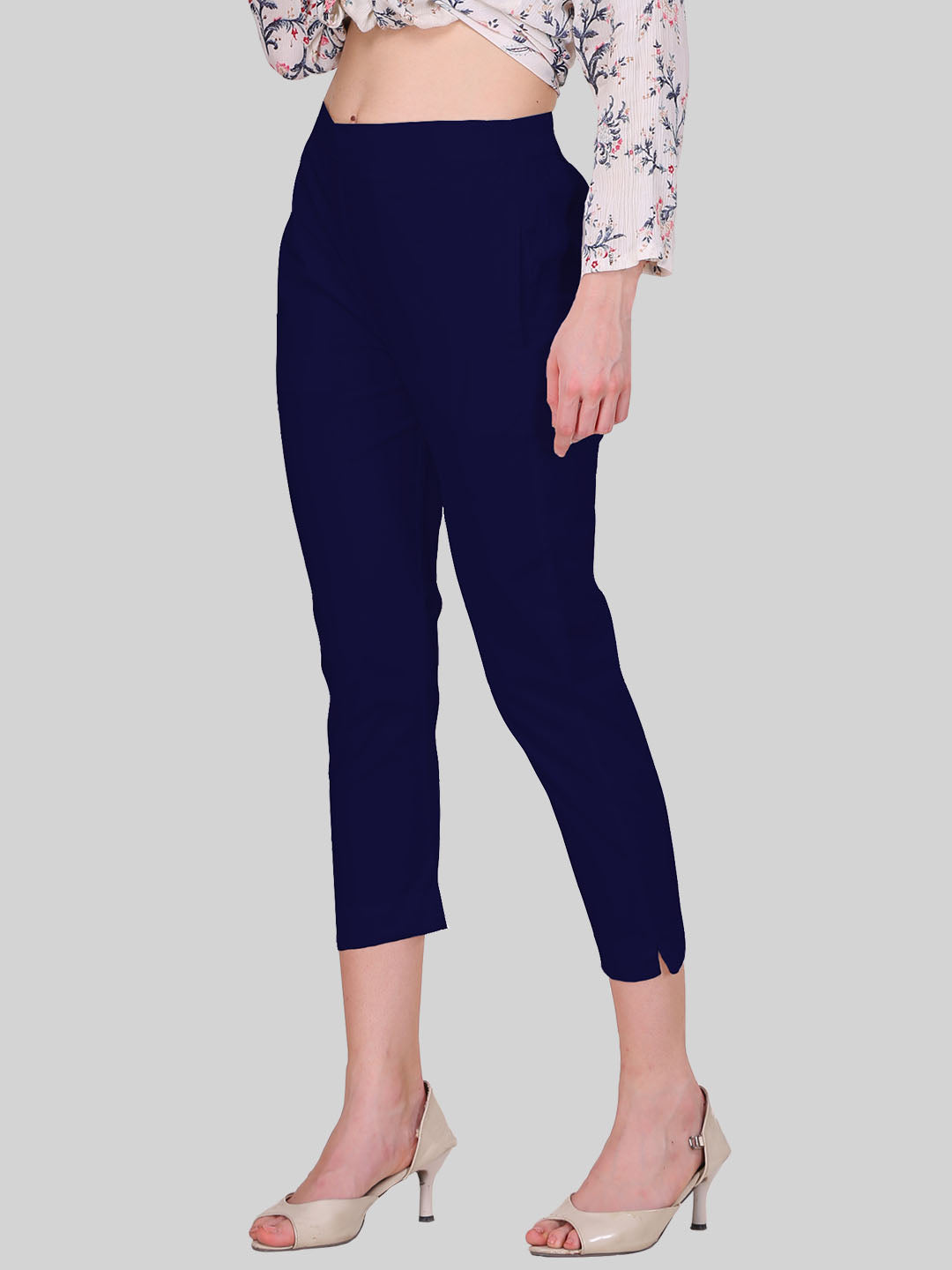 Saundarya Women’s Cropped Cotton Pants; Navy Blue